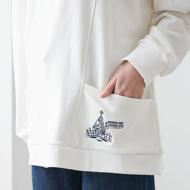 蓄光プリントパーカ「ナイトメアー・ビフォア・クリスマス／ゼロ」｜￥ 5,990 （税込）