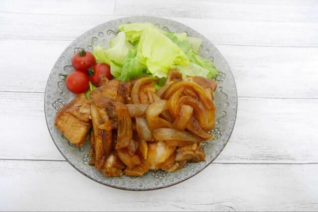 【味の素KK スチーミー® 鶏のうま煮用 特製香味醤油たれ】黒酢の酸味と辣醤の辛みがクセになる