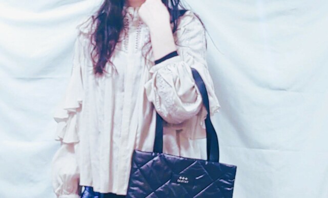 オシャレに腕掛けして持ち歩くことも