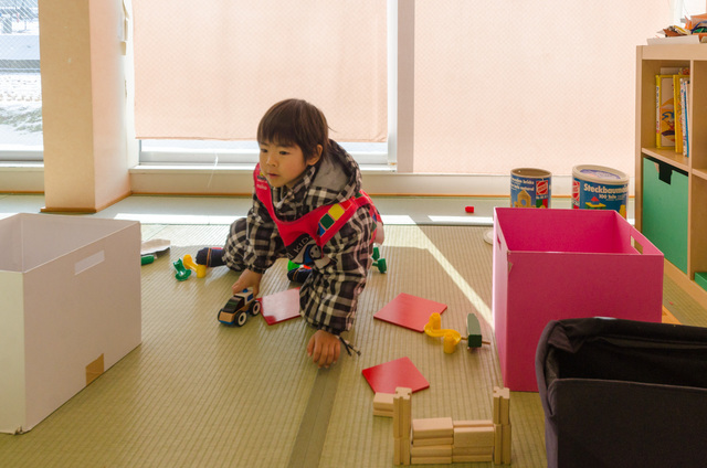 到着するなり遊び始める子どもたち｜ママミキーキッズスノースクール