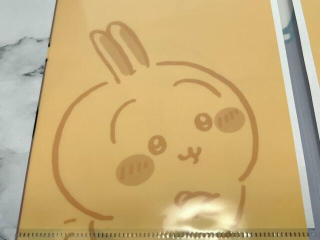 ちいかわを見るうさぎの眼差しがやさしく感じますね…尊いです！