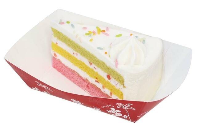 スペシャルケーキ（ピーチ） 550円｜東京ディズニーシー「ダッフィー＆フレンズ20周年：カラフルハピネス」スペシャルメニュー｜販売店舗：ケープコッド・クックオフ｜販売開始：2025年4月8日（火）