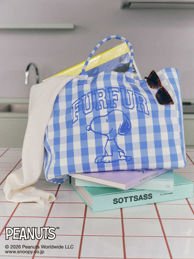 【FURFUR meats PEANUTS】「スヌーピーコラボビッグトートバッグ」￥13,200／春夏らしい鮮やかな大判のチェック柄がポイント