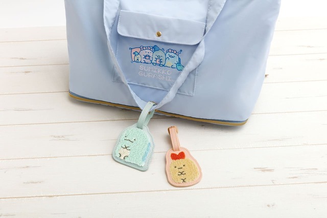 【すみっコぐらし＆リラックマ トラベルグッズ】ラゲッジタグ　1,320円／バッグにつけてもかわいいです！サガラ刺繡がふわふわ！