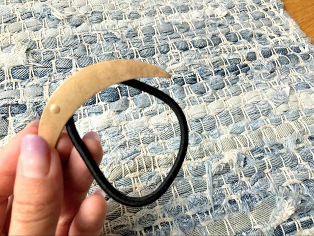 【ダイソー×minaコラボ　ヘアーポニー（No.589）】シンプルなデザインで年齢を選ばない