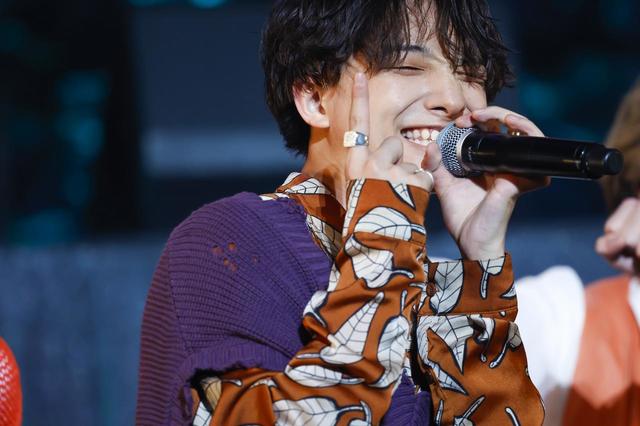 『BUDDiiS vol.01 - SUNRiiSE -』撮影：笹森健一