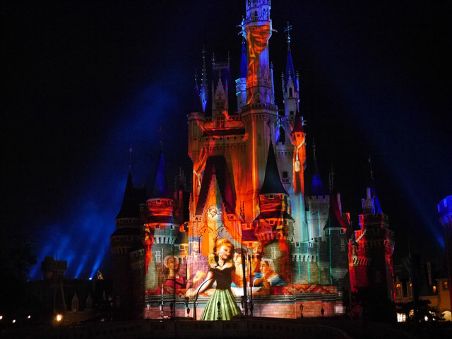 「ワンス・アポン・ア・タイム~スペシャルウィンターエディション~」©Disney