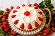 「イチゴと練乳クリームのティラミス」piece ¥864/ whole(21cm) ¥10,368【キル フェ ボン「2024 VERY STRAWBERRY」】