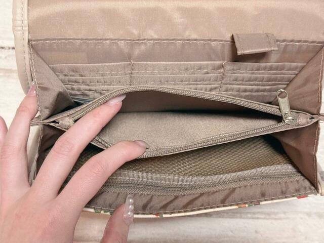 内側ファスナーポケット