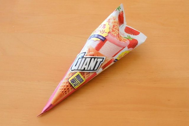 グリコ　ジャイアントコーン　ダブルストロベリー1