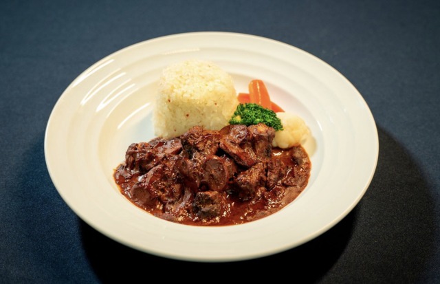 ビーフシチュー バターライス添え(スープ付き/180園)