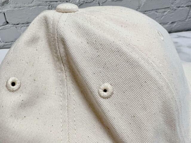 ところどころ点状にベージュカラーが♡杢カラーのような雰囲気がキュート!【アベイル×ちいかわ】