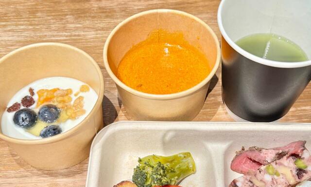 【BUNDOZA】スープはトマトのポタージュでした