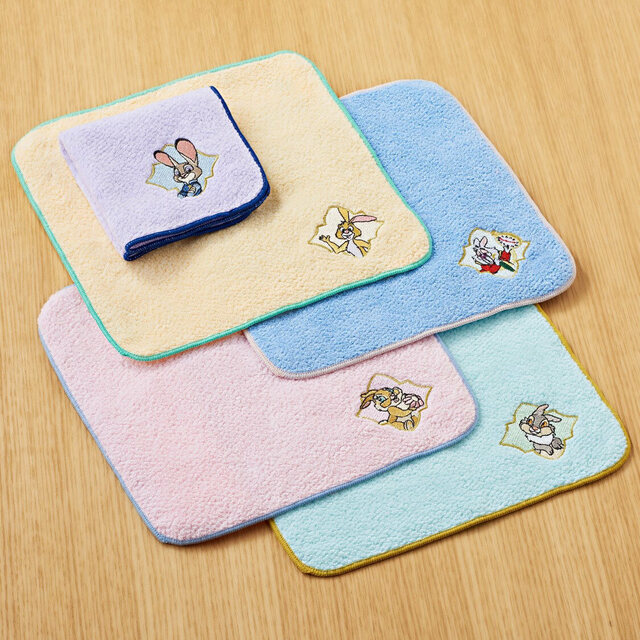 ハンドタオル　各700円