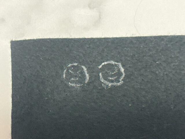 お顔のパーツは転写ペーパーを使って写し取りましょう