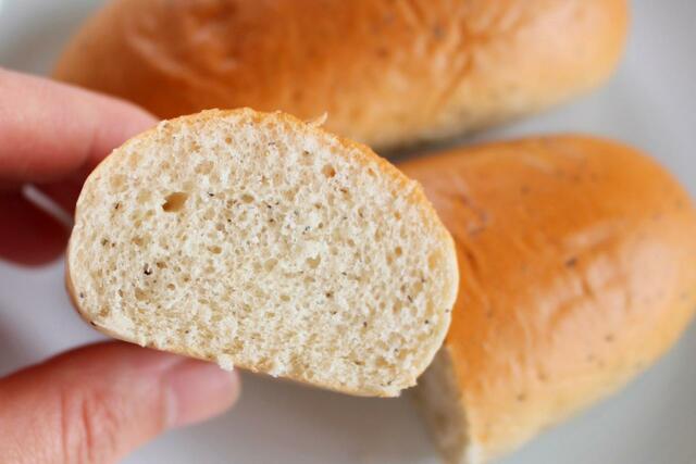 【ロピア　7/7紅茶ロール（はちみつ入り）　9個入り　259円】紅茶の香りが本格的！