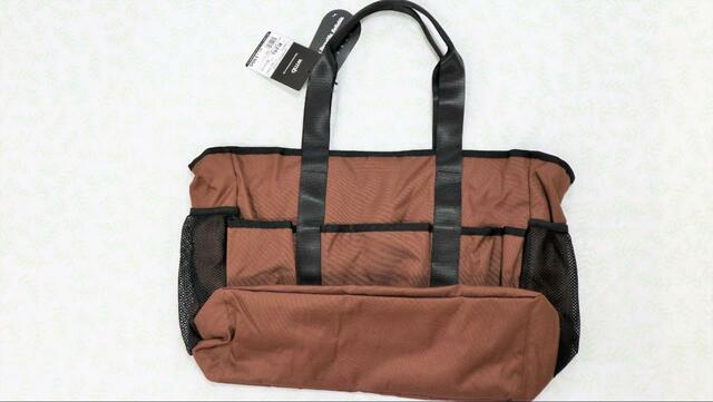 【ワークマン マルチポケットトートバッグ】ポケットは前後に合計7つとサイドに2つ