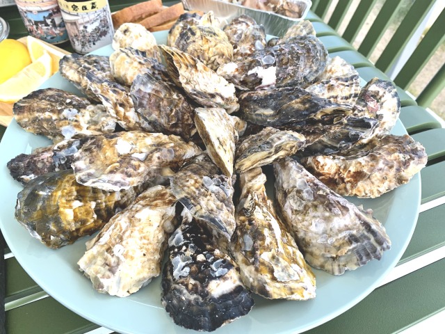 牡蠣は２人前。この量は贅沢すぎる！