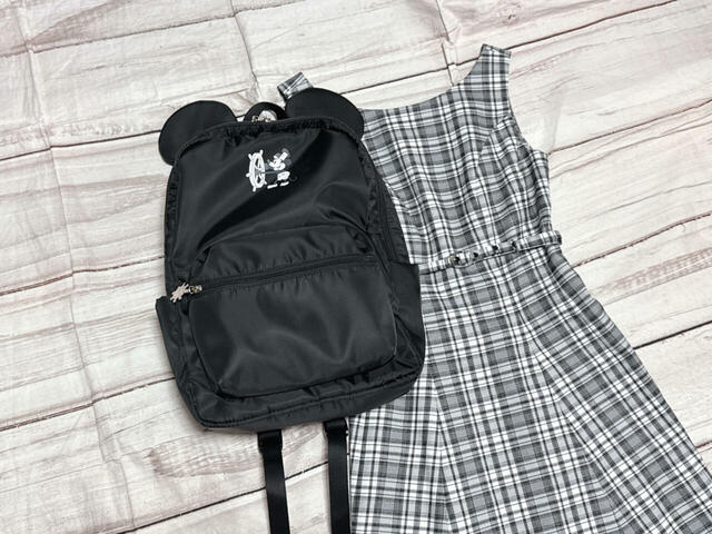 ディズニーランドに着て行きたくて購入したモノトーンのチェックミニドレスに合わせてみました♪