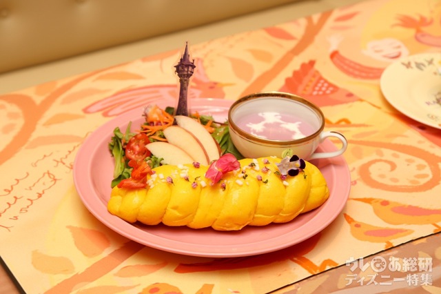 ＜ラプンツェル＞髪飾りのサンドウィッチプレート 1,990 円（税込2,189円）