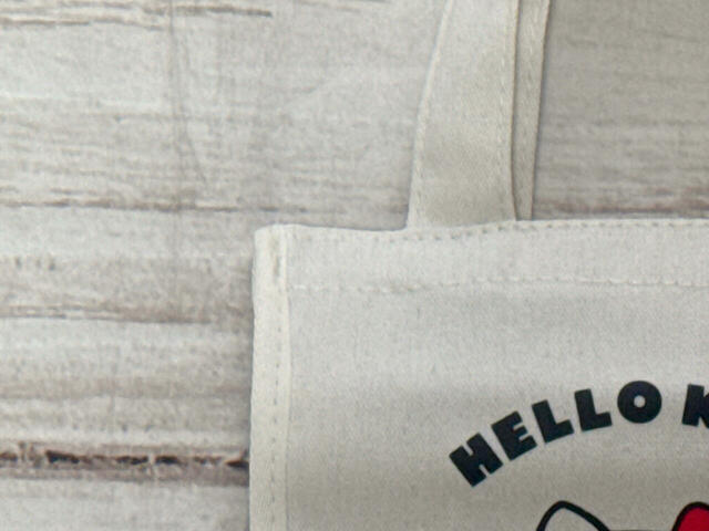 カラーは合わせるものを選ばないアイボリー