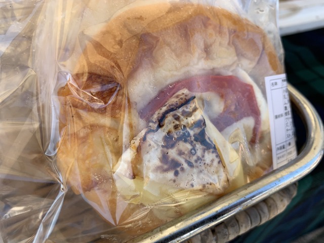 「贅沢なトマト蜂蜜パン」の購入もお忘れなく!