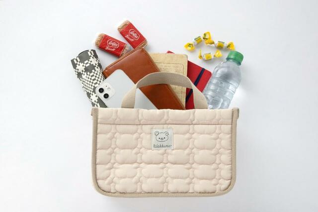 『リラックマ ふわふわキルティングバッグBOOK BEIGE ver.』：2420円（税込）