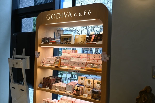 手土産にぴったりな焼き菓子などのコーナー