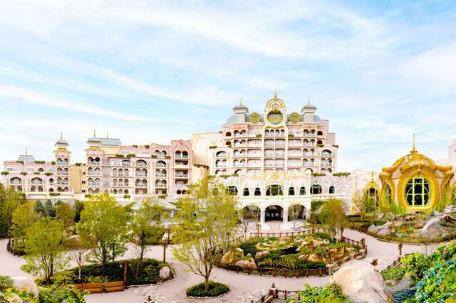 東京ディズニーシー・ファンタジースプリングスホテル パーク内からの外観(グランドシャトー)