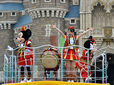 TDL「ディズニー夏祭り」2015 キッズ向けプログラム「おんどこどん!」撮影 / MezzoMiki