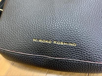 HIROKO KOSHINO】のショルダーバッグがこの値段!? 高級感あふれる