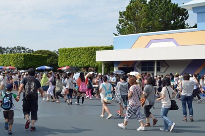 Tdl 炎天下 長時間待たずに夏のディズニーランドを楽しむコツ 1 3 ディズニー特集 ウレぴあ総研 Tdl 炎天下 長時間待たずに夏のディズニーランドを楽しむコツ 1 3 ディズニー特集 ウレぴあ総研