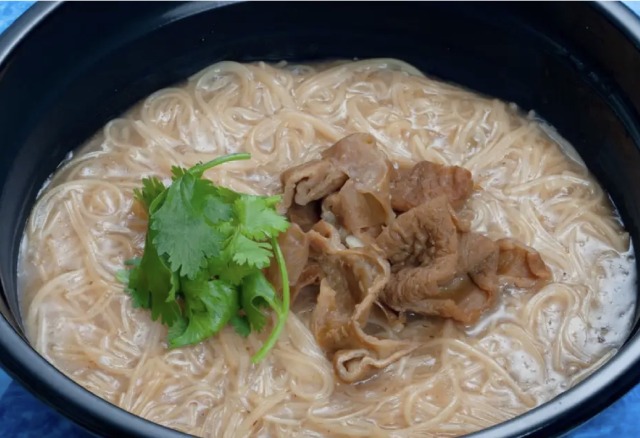 「牛肉麺」（900円）