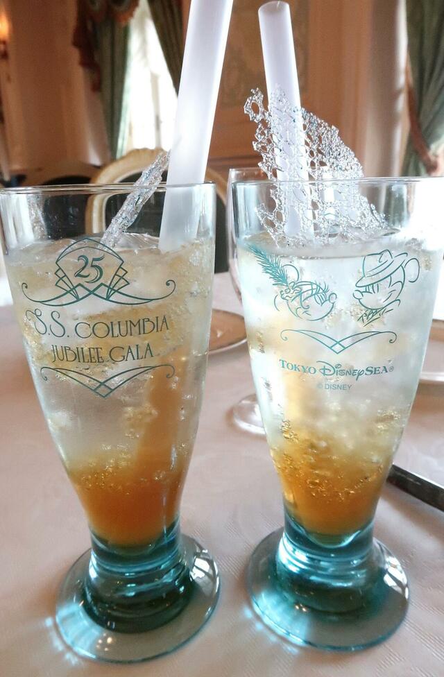 S.S.コロンビア号「ジュビリーガラ」スペシャルドリンクとスーベニアグラス　これもお土産にいただけます