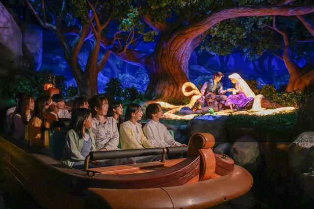 東京ディズニーシー「ファンタジースプリングス」内「ラプンツェルのランタンフェスティバル」