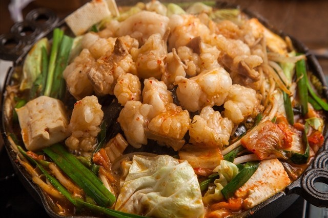 【夏期限定のディナータイムメニュー　『ハタハタ屋敷』の「鹿角ホルモン」】