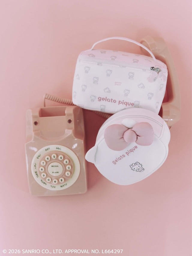 【ジェラピケ×サンリオ】総柄ポーチ ¥5,280、フェイスポーチ ¥4,950