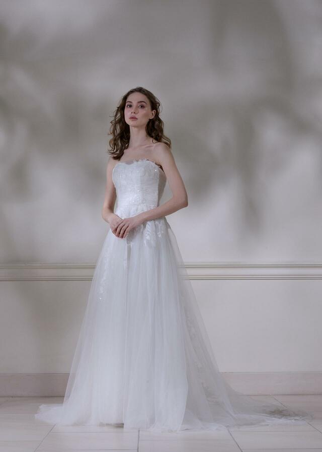 「DAVID K NEW YORK（デヴィッド ケイ ニューヨーク）」新作ウェディングドレス　NY-0127_Offwhite