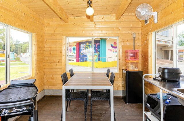 【TACO GLAMP THE MEXICO】クリアドームのBBQハウス