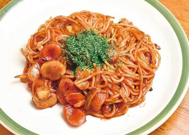 ムッシュノンノン（蒲田） ナポリタン 640円 「ナポリタン食べたぞ！」という気分に浸れる、濃いめのしっかりした味つけがうれしい。