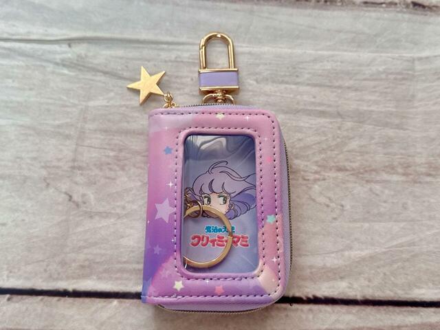 背面はクリア窓付き