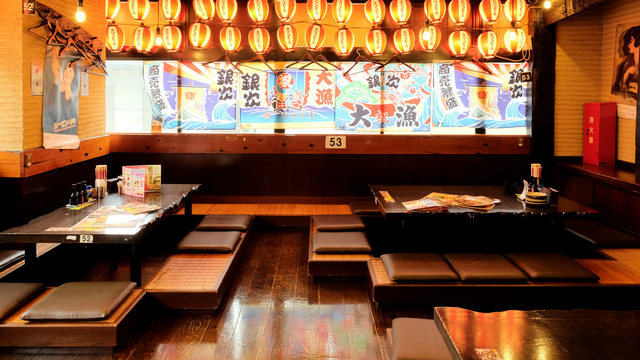 モンテローザ公式twitterでバーチャル背景に使用できる店舗写真を配布中