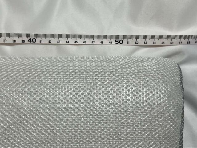 【ニトリ　3次元立体構造まくら】横幅実寸57cmで結構大きめです