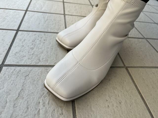 【GU ウルトラストレッチローヒールブーツ】先端の幅が広めで履きやすい
