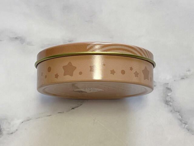 サイドはベージュ×ブラウンの星柄