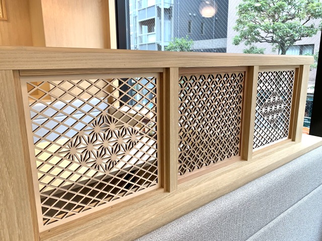 パーティションが組子風で素敵【牛たん けやき 麻布十番店】