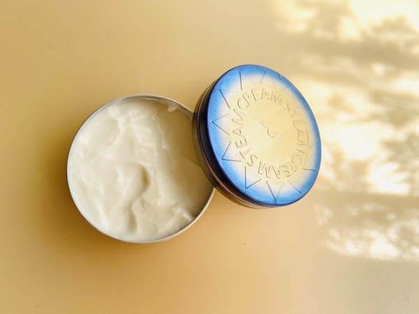 スチームクリーム UVプロテクション 33 Plus ⽇やけ⽌めクリーム【顔・からだ⽤】 SPF33・PA+++ 75g　2,695円