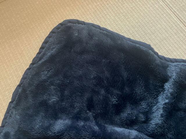 【ファッションセンターしまむら　着る毛布SUPER PREMIUM】裏地のボア素材。肌触りが抜群