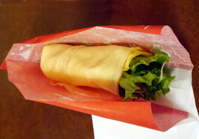 10　冷製チキンクレオールクレープ／東京ディズニーランド「ディズニー・イースター」2015 ©Disney