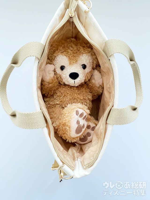 ショルダーバッグとハンドパペット